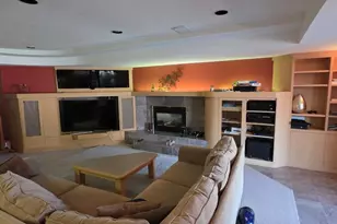 171 Red Oaks Dr, Vadnais Heights, MN 55127 - Photo 8