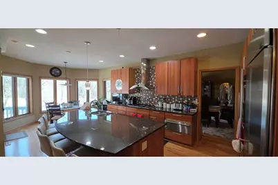 171 Red Oaks Drive, Vadnais Heights, MN 55127 - Photo 2