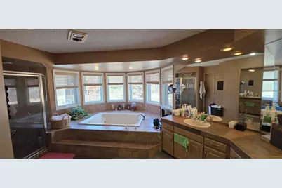 171 Red Oaks Drive, Vadnais Heights, MN 55127 - Photo 22