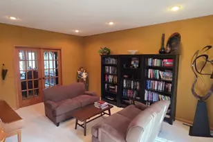 171 Red Oaks Dr, Vadnais Heights, MN 55127 - Photo 18