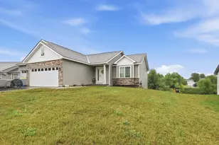 526 3rd Ave NE, Lonsdale, MN 55046 - Photo 2