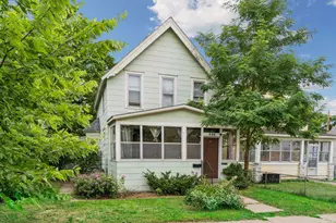 894 Beech St, Saint Paul, MN 55106 - Photo 2