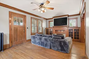252 Stevens Street W, Saint Paul, MN 55107 - Photo 2