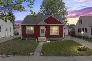 812 14th Ave NE, Rochester, MN 55906 - Photo 2