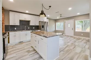 812 14th Ave NE, Rochester, MN 55906 - Photo 10