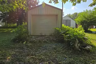 108 S East St, Kiester, MN 56051 - Photo 24