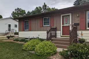 109 12th St NW, Faribault, MN 55021 - Photo 2