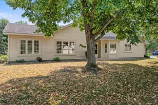2994 Pitrina Way, Little Canada, MN 55117 - Photo 8