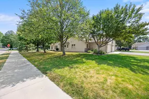 2994 Pitrina Way, Little Canada, MN 55117 - Photo 66