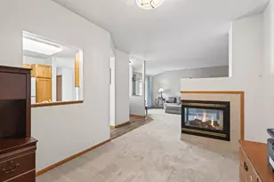 10478 Bay View Ln, Woodbury, MN 55129 - Photo 14