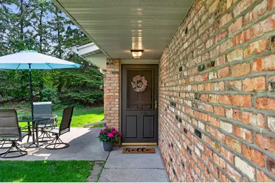 9601 Lonsdale Circle, Minnetonka, MN 55305 - Photo 2