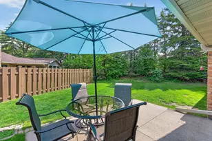 9601 Lonsdale Cir, Minnetonka, MN 55305 - Photo 2