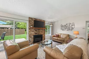 9601 Lonsdale Cir, Minnetonka, MN 55305 - Photo 2