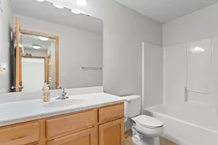 11159 Kinsley St, Eden Prairie, MN 55344 - Photo 36