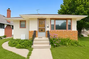 865 Cottage Ave E, Saint Paul, MN 55106 - Photo 1