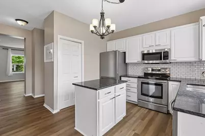 15105 Dupont Path, Apple Valley, MN 55124 - Photo 12