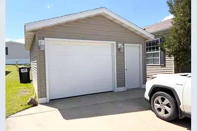 2205 Nightingale Avenue NW, Stewartville, MN 55976 - Photo 4