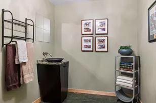 607 Washington Ave S, Minneapolis, MN 55415 - Photo 22