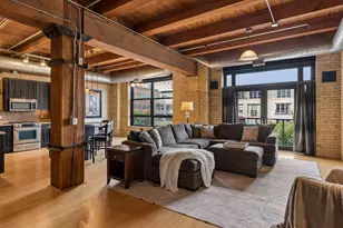 607 Washington Ave S, Minneapolis, MN 55415 - Photo 2