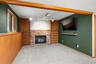 717 Dresden Dr, Chaska, MN 55318 - Photo 14