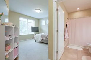 1070 Grandview Ct NE, Columbia Heights, MN 55421 - Photo 14