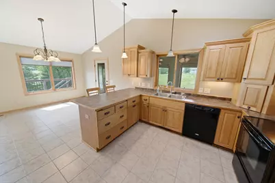 1407 Woodland Way, Lake City, MN 55041 - Photo 12