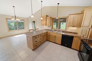 1407 Woodland Way, Lake City, MN 55041 - Photo 12