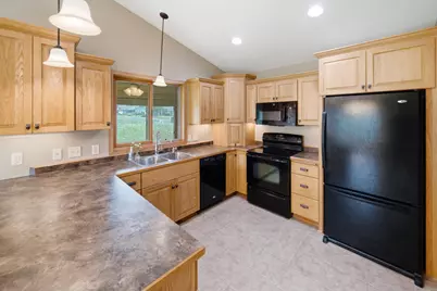 1407 Woodland Way, Lake City, MN 55041 - Photo 10