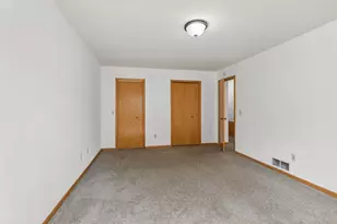 10045 Russell Ave N, Brooklyn Park, MN 55444 - Photo 14