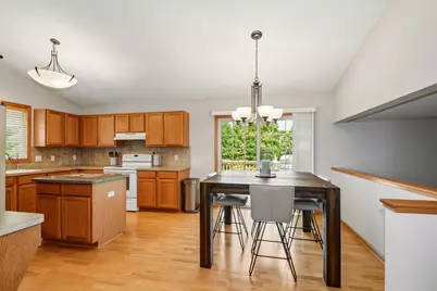 16218 Parkview Drive SE, Prior Lake, MN 55372 - Photo 10