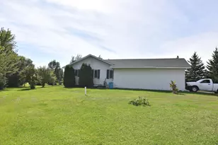 220 4th Ave SW, Baudette, MN 56623 - Photo 6