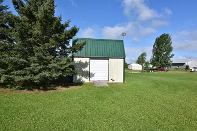 220 4th Avenue SW, Baudette, MN 56623 - Photo 14