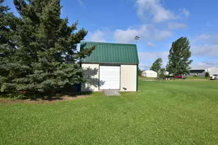 220 4th Ave SW, Baudette, MN 56623 - Photo 14