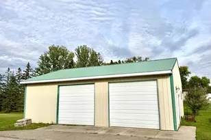 220 4th Ave SW, Baudette, MN 56623 - Photo 4