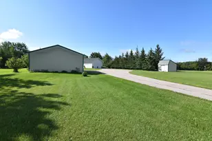 220 4th Ave SW, Baudette, MN 56623 - Photo 14