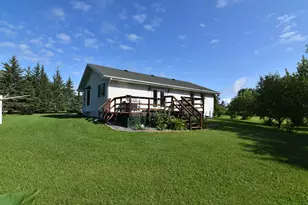 220 4th Ave SW, Baudette, MN 56623 - Photo 4