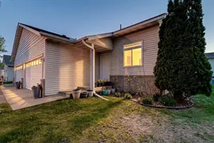 1519 Balinese St, Shakopee, MN 55379 - Photo 34