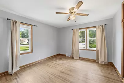 129 S Morningside Drive, Le Sueur, MN 56058 - Photo 14