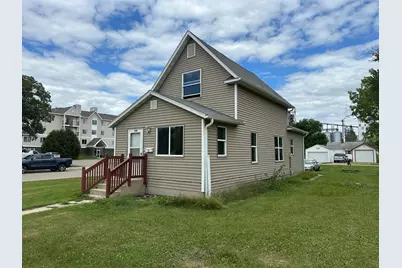 824 Labree Avenue N, Thief River Falls, MN 56701 - Photo 2