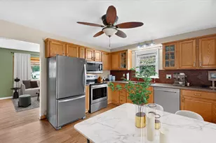 1404 12th Ave NE, Rochester, MN 55906 - Photo 8