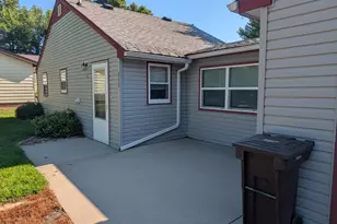 808 S 11th St, Montevideo, MN 56265 - Photo 2
