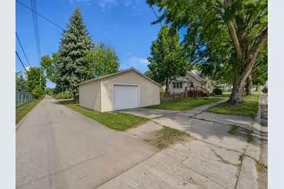 403 5th Street NE, Staples, MN 56479 - Photo 2