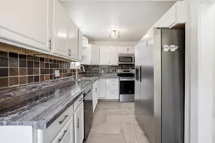 620 17th St N, Moorhead, MN 56560 - Photo 8
