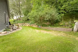 2211 Ridgedale Dr SE, Alexandria, MN 56308 - Photo 10