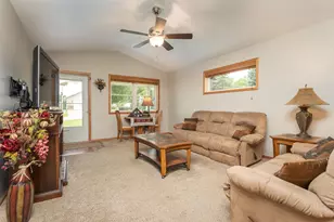2211 Ridgedale Dr SE, Alexandria, MN 56308 - Photo 2
