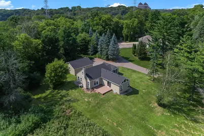 1922 Oakland Road, Minnetonka, MN 55305 - Photo 2