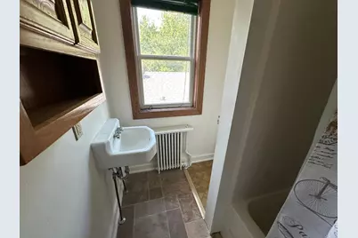 510 Arnold Avenue N, Thief River Falls, MN 56701 - Photo 8