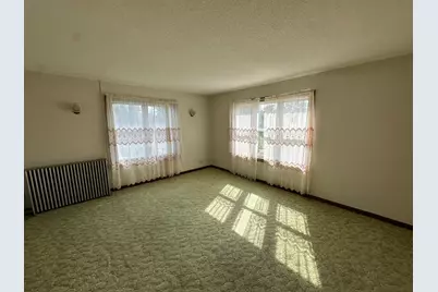 510 Arnold Avenue N, Thief River Falls, MN 56701 - Photo 6