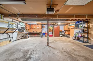 420 N Comstock Ln N, Plymouth, MN 55447 - Photo 28