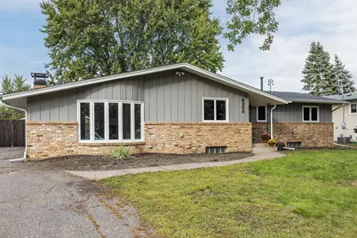 6208 81st Avenue N, Brooklyn Park, MN 55443 - Photo 2